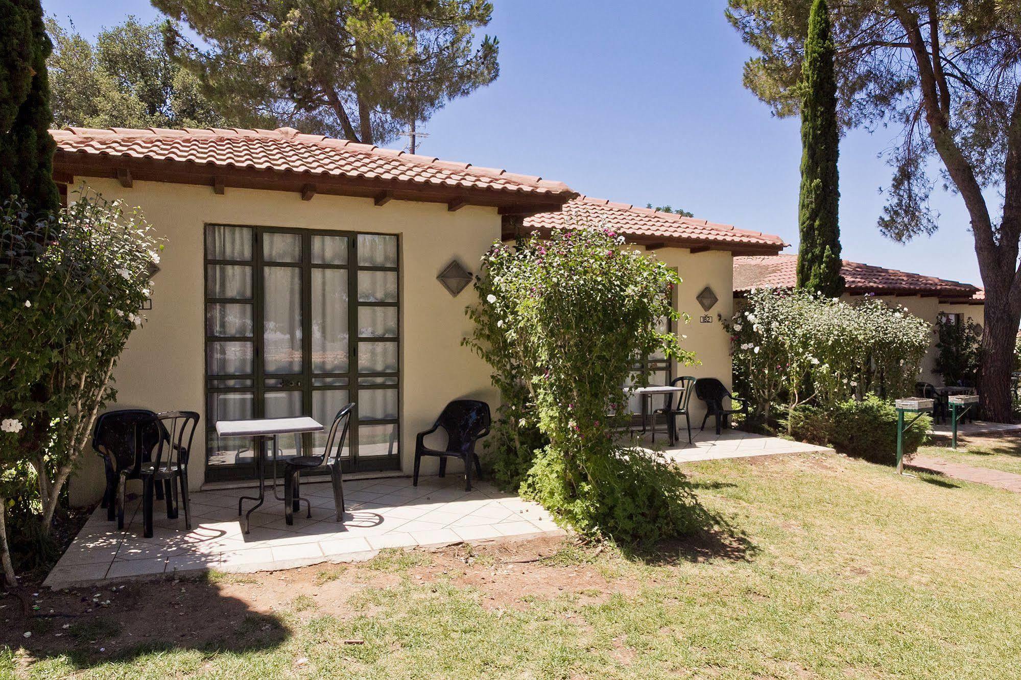 Shoresh Green Hills Family Suites Hotel Exterior foto
