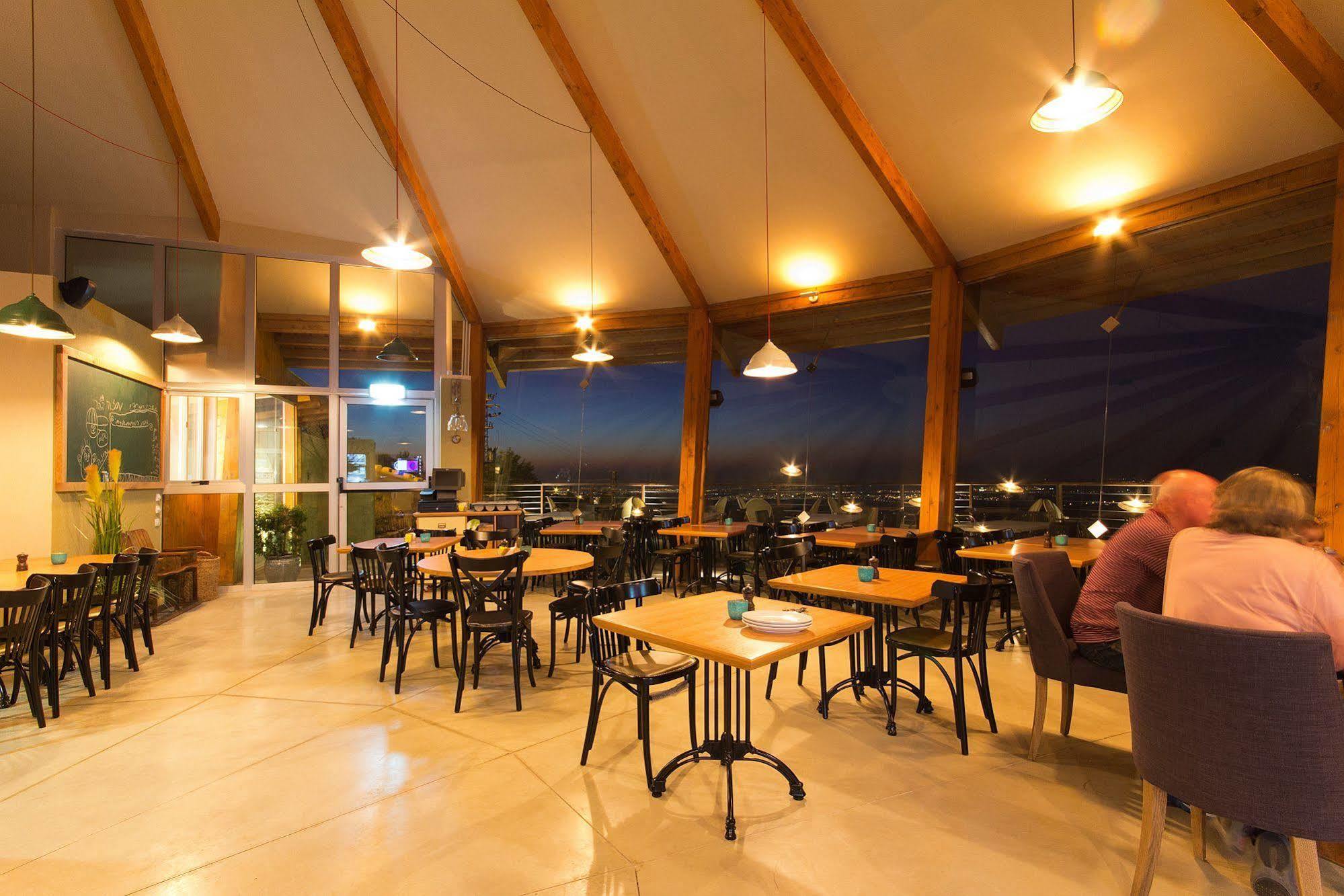 Shoresh Green Hills Family Suites Hotel Exterior foto